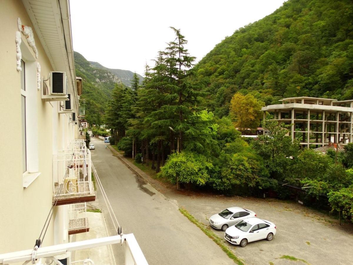 Guest House Gorny Ruchei Gagra Esterno foto
