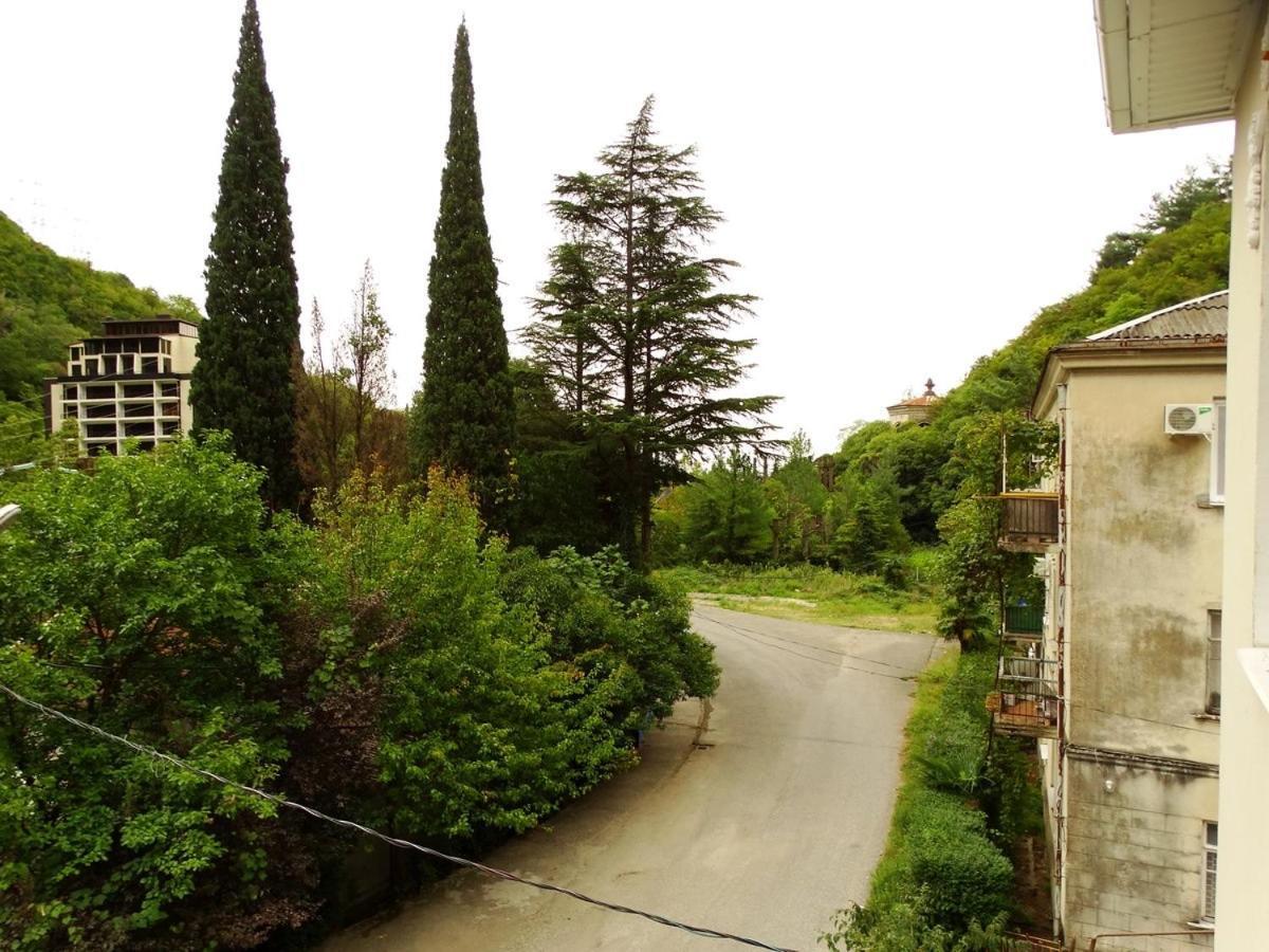 Guest House Gorny Ruchei Gagra Esterno foto